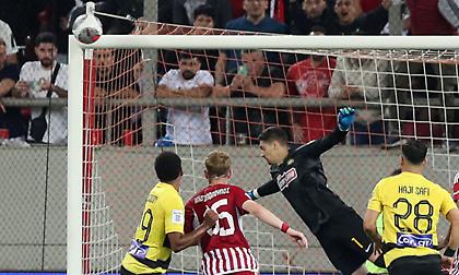 Απίστευτο: Ταυτόχρονα δοκάρια σε Τούμπα και «Γ. Καραϊσκάκης» την ίδια ακριβώς χρονική στιγμή!