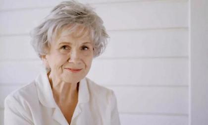 Καναδάς: Πέθανε η βραβευμένη με Νόμπελ συγγραφέας Άλις Μανρό