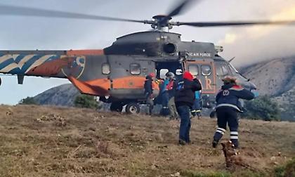 Επιχείρηση διάσωσης τραυματισμένης τουρίστριας από το Φαράγγι της Σαμαριάς - Δείτε το βίντεο της Πυροσβεστικής