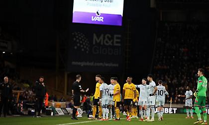 Βόμβα στην Premier League: Πρόταση της Γουλβς για κατάργηση του VAR - Πόσα «ναι» χρειάζονται για να περάσει!