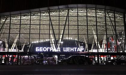 Δεκατρείς τραυματίες σε σύγκρουση τρένων στο Βελιγράδι