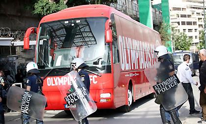 Έφτασαν στη Λεωφόρο οι αποστολές Παναθηναϊκού και Ολυμπιακού
