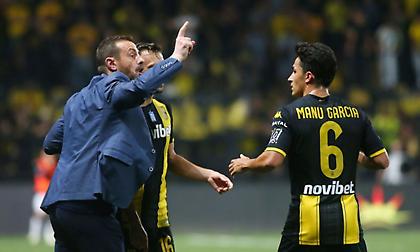 Μάντζιος: «Θέλαμε τη νίκη για το γόητρο και για τον κόσμο μας, τώρα επικεντρωνόμαστε στον τελικό του Κυπέλλου»