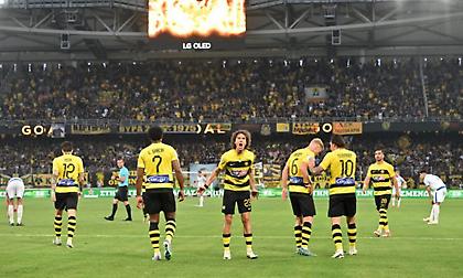 Έκλεισε τη σεζόν με τριάρα, αποθεώθηκε, αλλά έμεινε με άδεια χέρια η ΑΕΚ