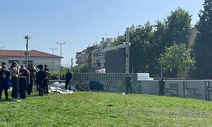 Στήθηκε γιγαντοοθόνη στην Τούμπα για το Άρης-ΠΑΟΚ