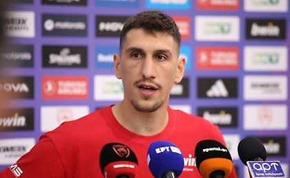 Λαρεντζάκης: «Πάμε μόνο για το τρόπαιο, πιο πεινασμένοι και έμπειροι φέτος»