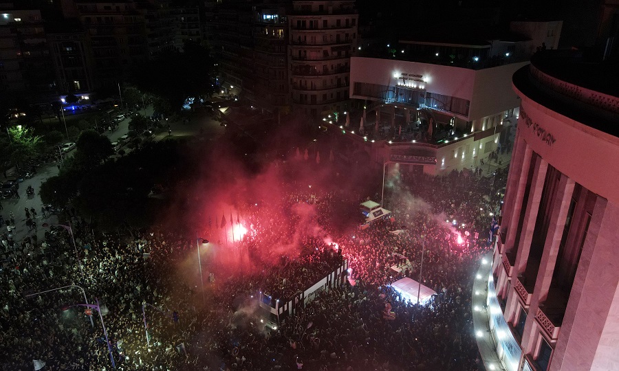 ΠΑΟΚ: Ατελείωτο πάρτι στη Θεσσαλονίκη για τον πρωταθλητή