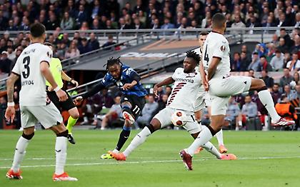 Απίθανος Λούκμαν: Έστειλε για… σπίρτα τον Τζάκα και έκανε το 2-0 με φοβερό πλασέ!