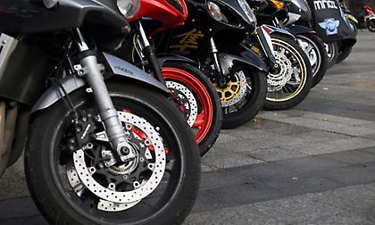 Μπλόκο από την αστυνομία στη μηχανοκίνητη πορεία των οπαδών του Άρη ενόψει τελικού