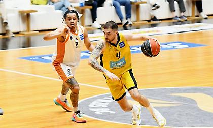 Λύγισε τον Προμηθέα με απίθανο buzzer-beater τρίποντο του Τολιόπουλου και προκρίθηκε στα ημιτελικά ο Άρης!