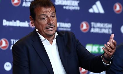 Αταμάν για το επεισόδιο στο ξενοδοχείο: «Είδαμε απλά 15 προβοκάτορες, δεν εκφράζουν την Φενέρ αυτοί οι μικροί άνθρωποι»