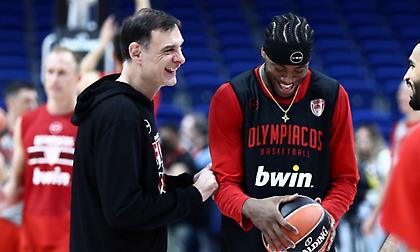 Τα πλάνα του sport-fm.gr από την προπόνηση του Ολυμπιακού στην Uber Arena