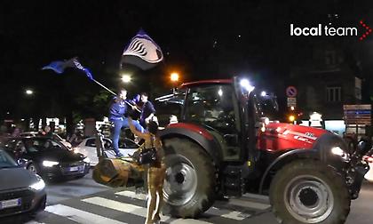 Τρελοί Ιταλοί πανηγύρισαν με τρακτέρ την κατάκτηση του Europa League