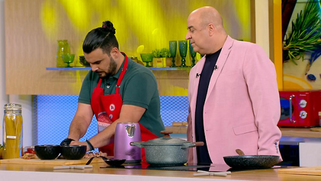 «Η μαμά μου μαγειρεύει καλύτερα από τη δική σου»: H λέξη-κλειδί στην κουζίνα της μαμάς είναι… «γρήγορα»! – Δείτε το trai