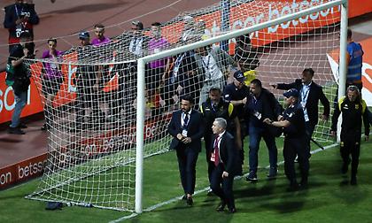 «Χοντρό» επεισόδιο Καρυπίδη με Μάνταλο!