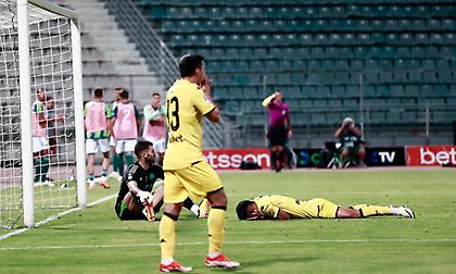 Παρέλαβε, τελικά, στα… αποδυτήρια τα μετάλλιά του ο Άρης - Δεν πάει στη συνέντευξη Τύπου ο Μάντζιος!