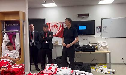 Μπαρτζώκας στους παίκτες: «Ψηλά το κεφάλι, να είμαστε υπερήφανοι, έχουμε έναν τίτλο ακόμα»