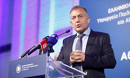 Βρούτσης για τα επεισόδια στο Βερολίνο: «Ουδείς Έλληνας βρίσκεται ανάμεσα σε νοσηλευόμενους ή σε συλληφθέντες»