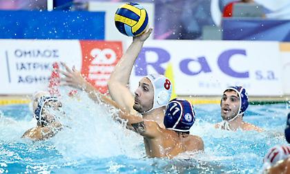 Πέρασε από τον Λαιμό και αγκαλιάζει το πρωτάθλημα ο Ολυμπιακός!