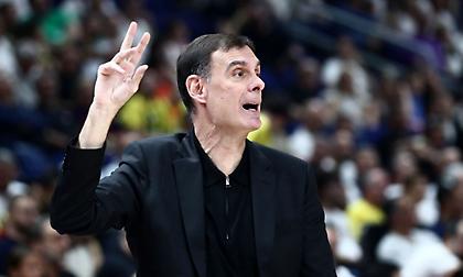 Μπαρτζώκας: «Δεν μπορείς σε σεζόν με 90 ματς να βασιστείς σε έναν σταρ - Αυτό που μένει είναι να έχεις καλά αποδυτήρια»