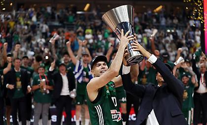 Τότε φτάνει στο «Ελ. Βενιζέλος» ο πρωταθλητής Ευρώπης Παναθηναϊκός!