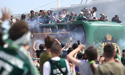 Τρέλα στο αεροδρόμιο για τον «επτάστερο»: Η υποδοχή του πρωταθλητή Ευρώπης Παναθηναϊκού!