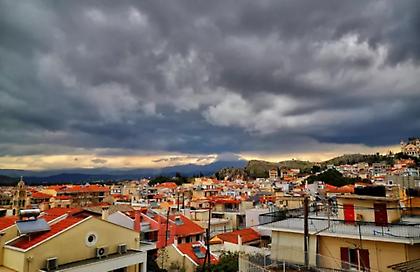 Με συννεφιά και βροχές ξεκινάει η εβδομάδα