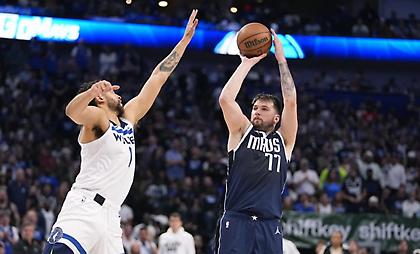 Με νέες «30άρες» Ντόντσιτς-Ίρβινγκ οι Μάβερικς έκαναν το 3-0 κόντρα στους Τίμπεργουλβς