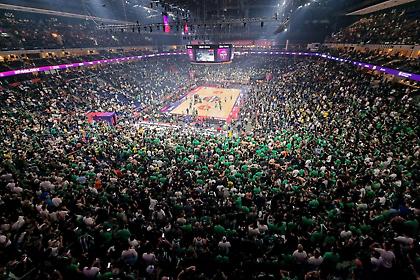 Οπαδοί του Παναθηναϊκού ζήτησαν το… 8ο στο Βερολίνο