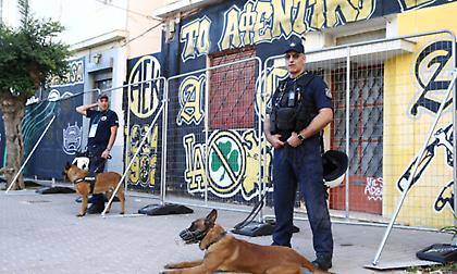 Η αστυνομία έχει επιστρατεύσει μέχρι και εκπαιδευμένα σκυλιά για τον τελικό του Conference League!