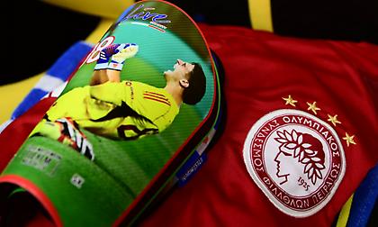 Εικόνες από τα «ερυθρόλευκα» αποδυτήρια ενόψει του τελικού του Conference League