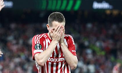 Απίστευτες στιγμές στο σφύριγμα της λήξης: Πλάνταξαν στο κλάμα Φορτούνης και Τσικίνιο!