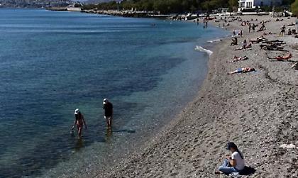 Καιρός: Μέχρι και τους 32 βαθμούς η θερμοκρασία την Πέμπτη - Η πρόγνωση για το Σαββατοκύριακο