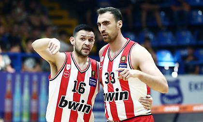 Στεγνό καθάρισμα του Ολυμπιακού στο Περιστέρι bwin και τώρα τελικοί!