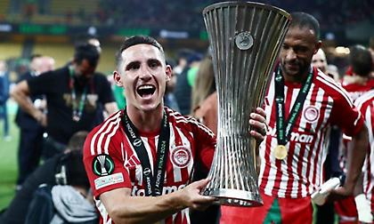 Συγκινητικό ποστ από Ποντένσε: «Σε κάθε παιδί στην Ελλάδα, είστε τυχεροί που είστε οπαδοί του Ολυμπιακού»