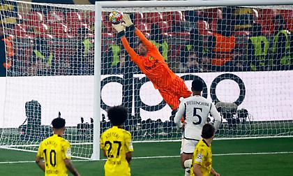 Μυθική επέμβαση του Κόμπελ στην απόλυτη φαουλάρα του Κρόος!