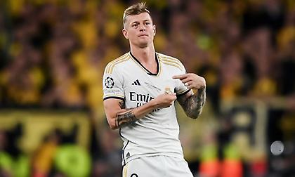 Τίτλοι τέλους για τον θρυλικό Τόνι Κρόος: Έγινε αλλαγή μέσα σε πανικό στο «Γουέμπλεϊ» και έσφιξε τις γροθιές του!