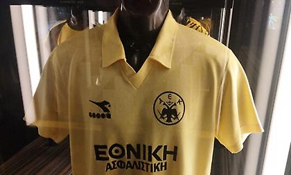 «Η ομάδα που κατέκτησε το ένα και μοναδικό League Cup»: Στο Μουσείο Ιστορίας της ΑΕΚ το τρόπαιο