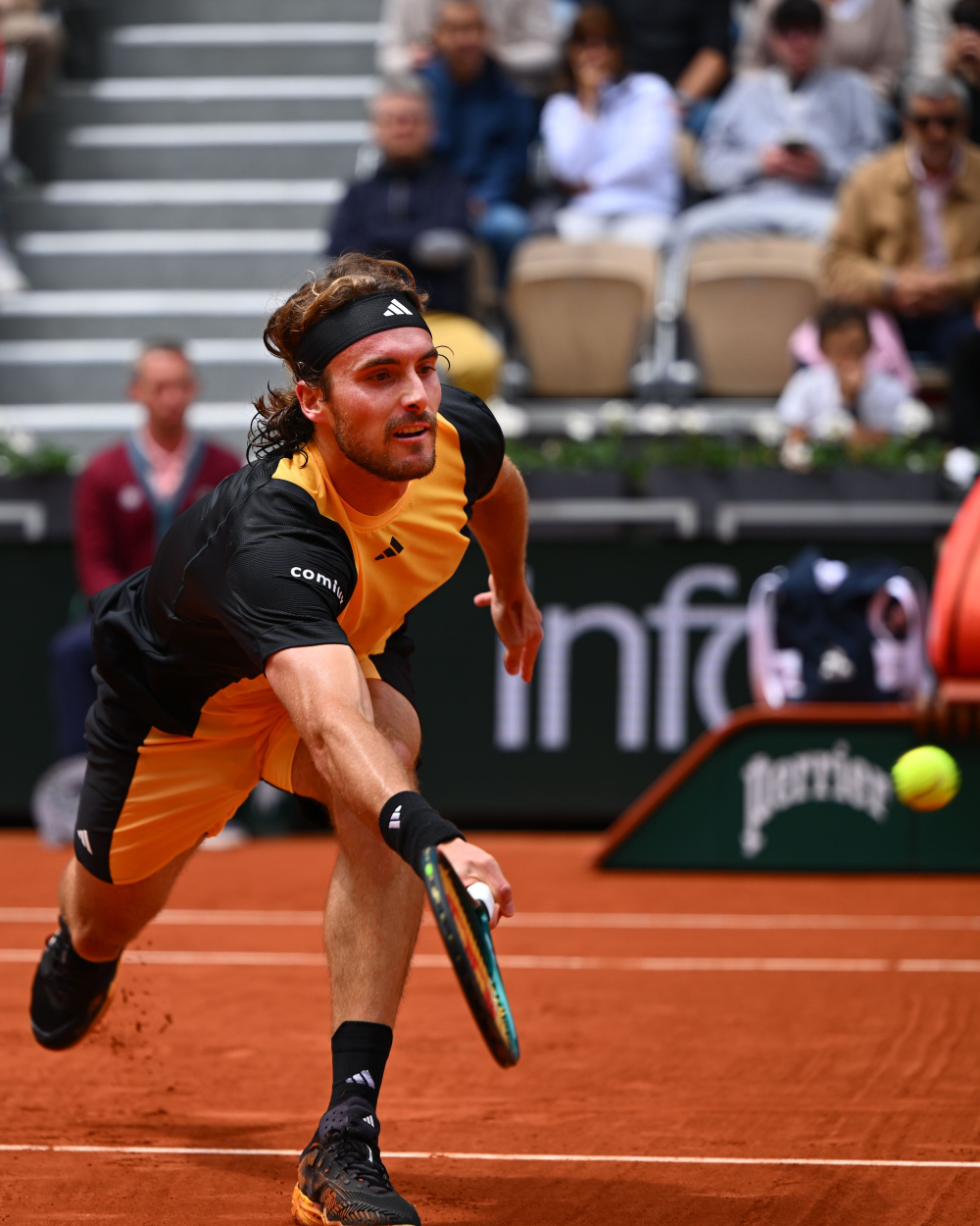 Αρνάλντι-Τσιτσιπάς 1-3 σετ: Στους «8» του Roland Garros ο Στέφανος