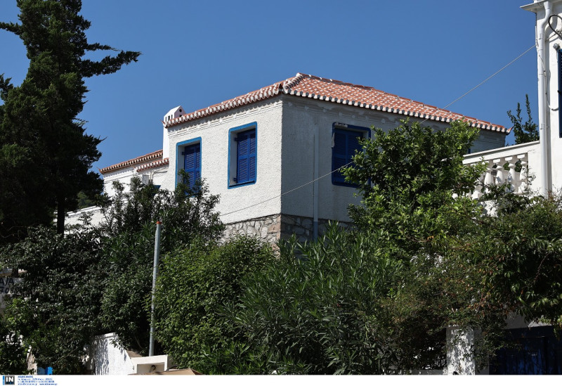 Κασσελάκης: Τα σπίτια του προέδρου του ΣΥΡΙΖΑ