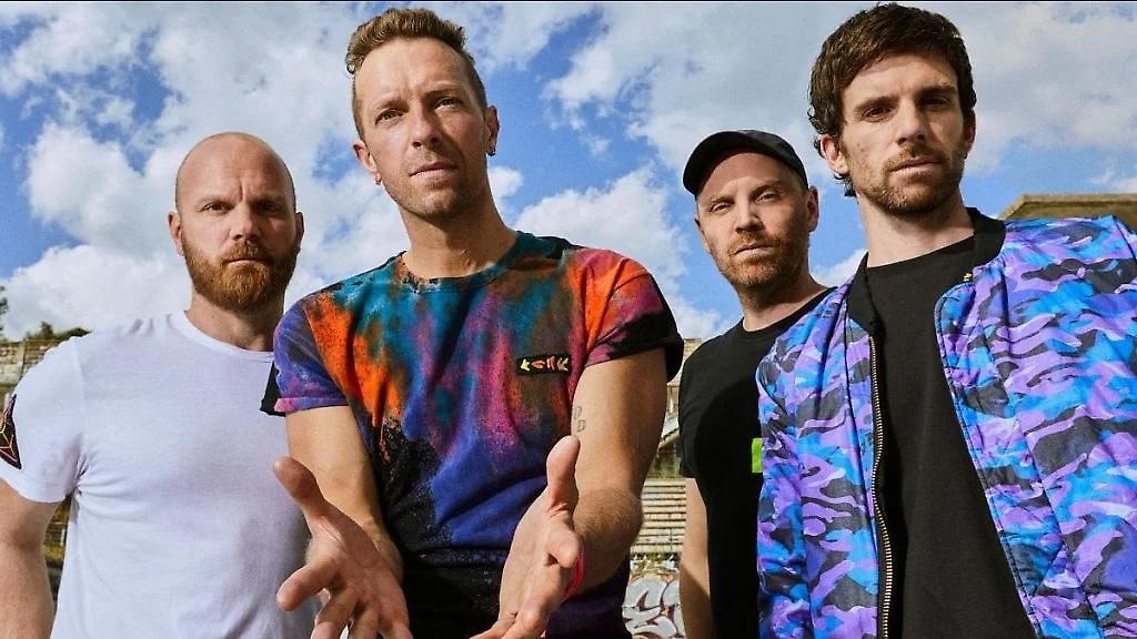 Coldplay: Με «δημιουργικές λύσεις», κατά 59% μικρότερο το αποτύπωμα άνθρακα στην περιοδεία τους