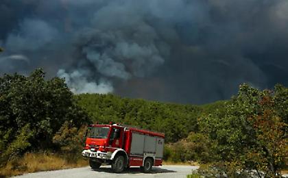 Τριάντα επτά πυρκαγιές εκδηλώθηκαν σε όλη τη χώρα το τελευταίο εικοσιτετράωρο