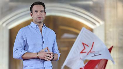 Αντιπαράθεση για τα «πόθεν έσχες» στην τελική ευθεία