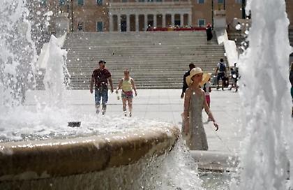 Αφόρητη ζέστη και 38αρια - Πότε θα δροσίσει ο καιρός