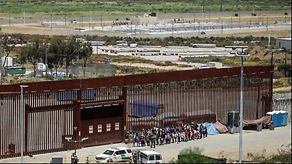 Οι ΗΠΑ κλείνουν τα σύνορά τους με το Μεξικό στους παράτυπους μετανάστες που ζητούν άσυλο