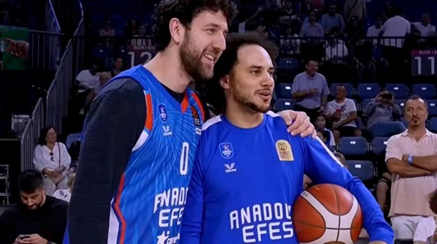 Αναντολού Εφές-Φενέρμπαχτσε: Με φανέλα «Λάρκιν» ο Μίτσιτς