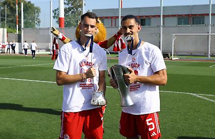 Τα συγχαρητήρια του Βαγγέλη Μαρινάκη στην Κ19 για τις δύο κούπες!