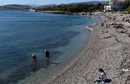 Ο καιρός σήμερα: Μέχρι τους 34 βαθμούς η θερμοκρασία, πού θα σημειωθούν τοπικές βροχές