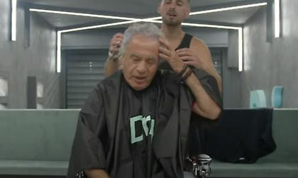 Το είπε και το έκανε: Κουρεύτηκε ο Τάκης Τσουκαλάς!