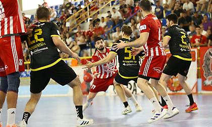 Live streaming ο τρίτος τελικός της Handball Premier ανάμεσα σε Ολυμπιακό και ΑΕΚ